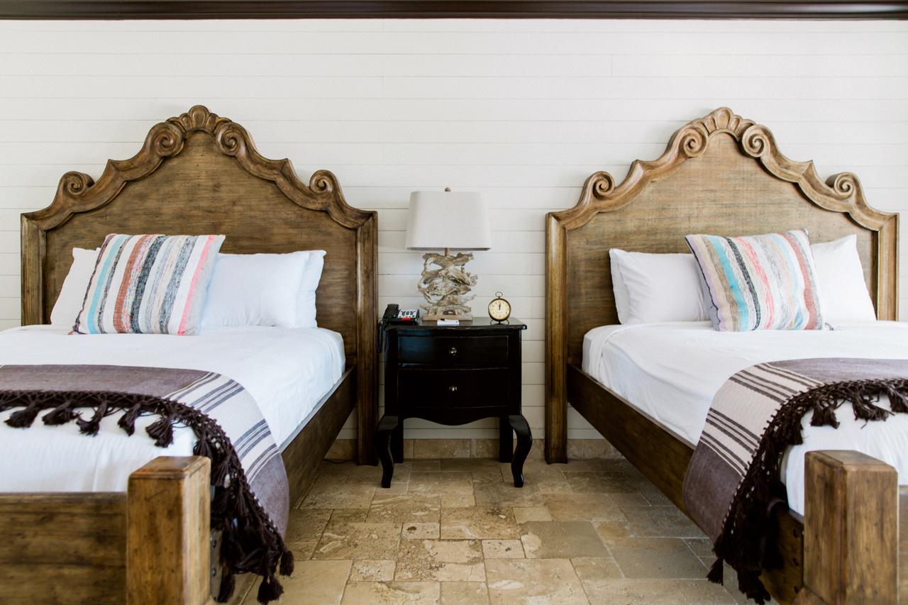 Hillside Boutique Hotel Castroville Exterior photo
